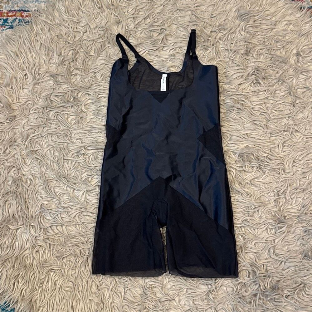 Spanx bodysuit size large